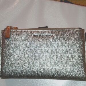 MICHEAL KORS never used wallet